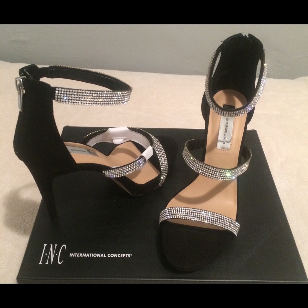❌SOLD❌ INC Pumps With Rhinestones